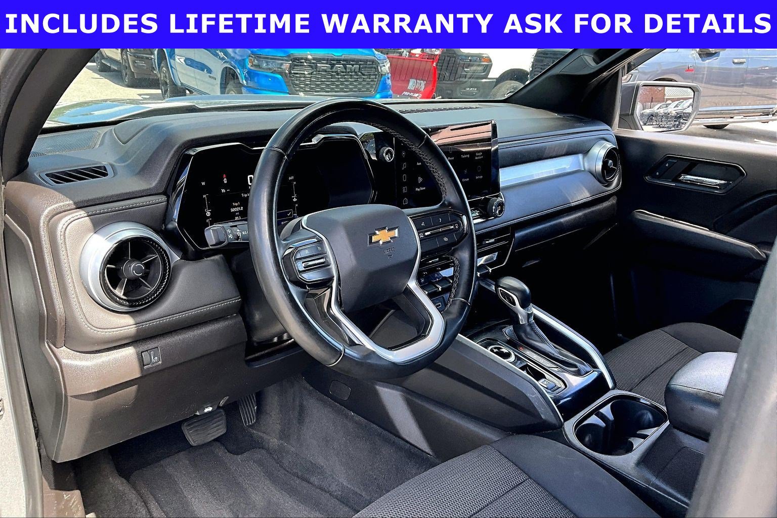 Used 2023 Chevrolet Colorado LT w/ LT Convenience Package AWD/4WD image 11