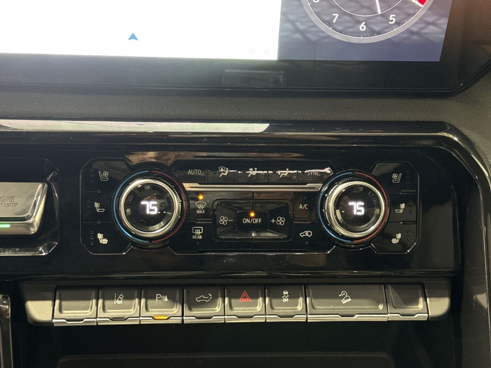 Used 2025 GMC Sierra 2500 AT4 w/ AT4 Preferred Package AWD/4WD image 22