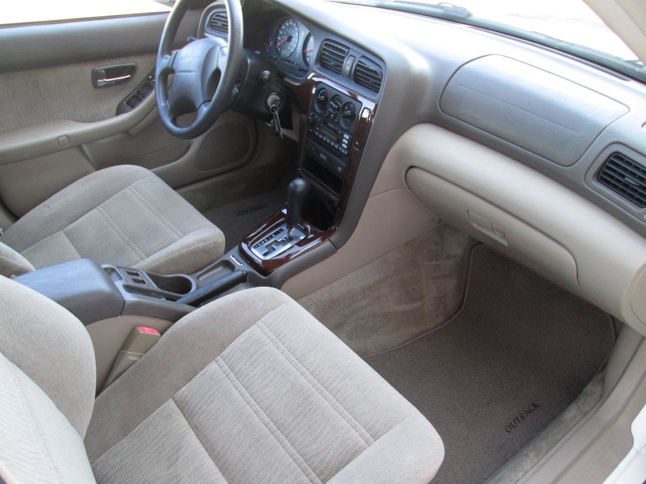 Used 2001 Subaru Outback Wagon AWD/4WD image 19