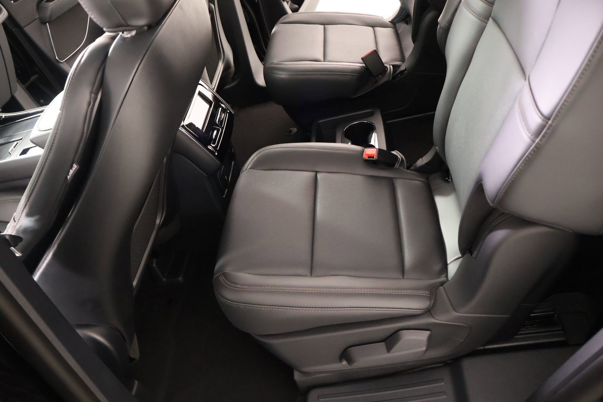 New 2026 Lincoln Aviator AWD image 12