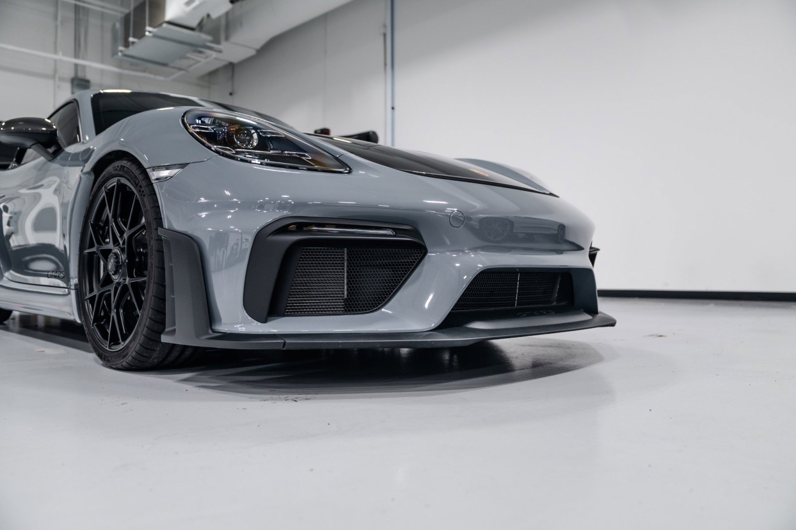 Used 2025 Porsche 718 Cayman GT4 RS image 21