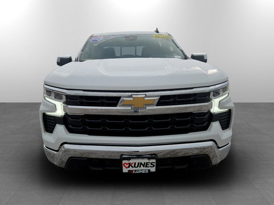 Used 2024 Chevrolet Silverado 1500 LT image 4