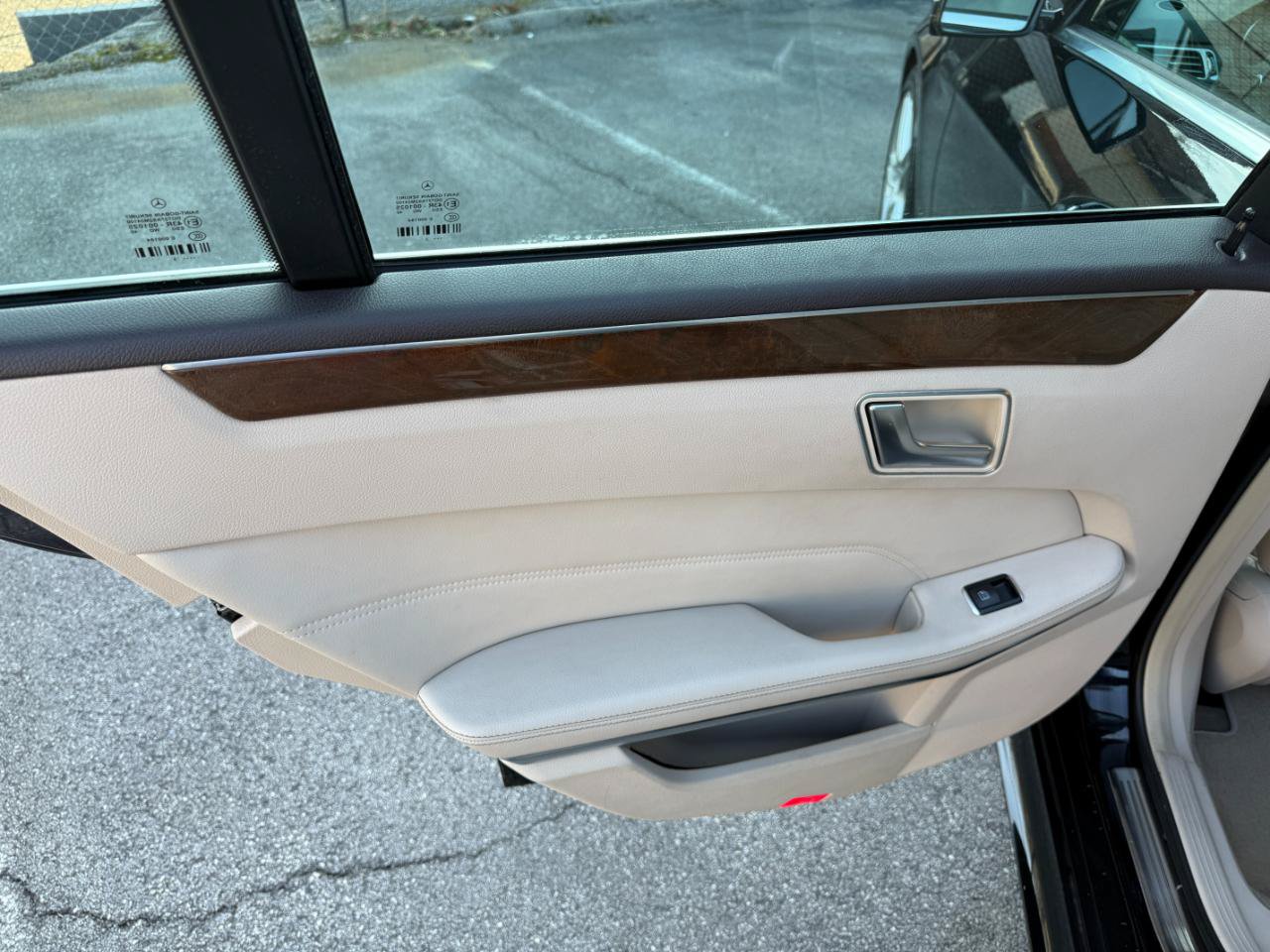 Used 2014 Mercedes-Benz E 350 4MATIC Sedan image 28