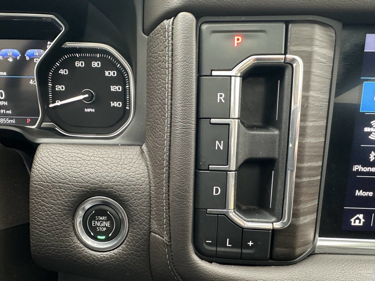 Used 2021 GMC Yukon Denali w/ Denali Premium Package image 26