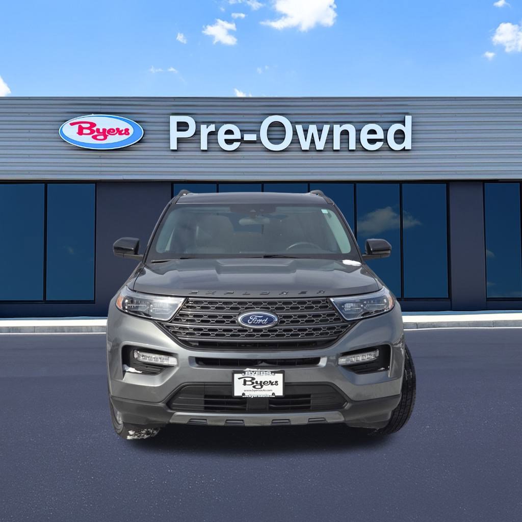 Used 2024 Ford Explorer XLT w/ Equipment Group 202A image 2