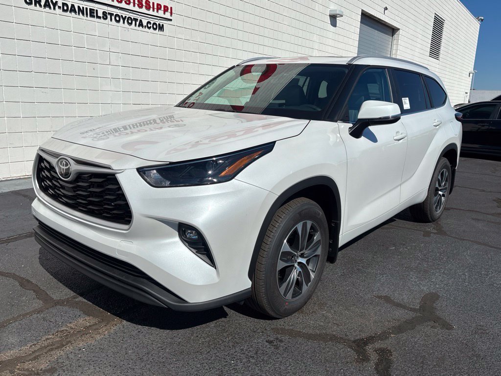 New 2026 Toyota Highlander XLE