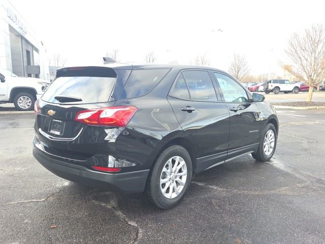 Used 2019 Chevrolet Equinox LS w/ LS Convenience Package image 3