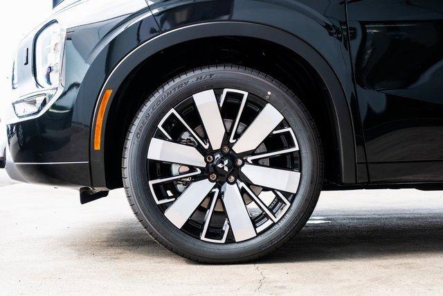 New 2025 Mitsubishi Outlander AWD image 7