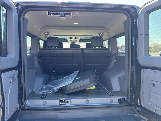 Used 2025 INEOS Grenadier Fieldmaster Edition AWD/4WD image 30