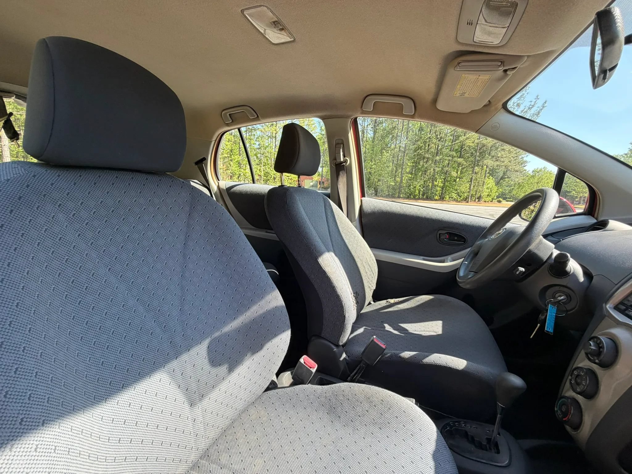 Used 2011 Toyota Yaris 4-Door Hatchback w/ PWR Pkg w/Steel Wheels FWD image 17
