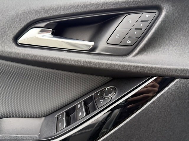 New 2026 Chevrolet Equinox RS w/ Convenience Package III image 15