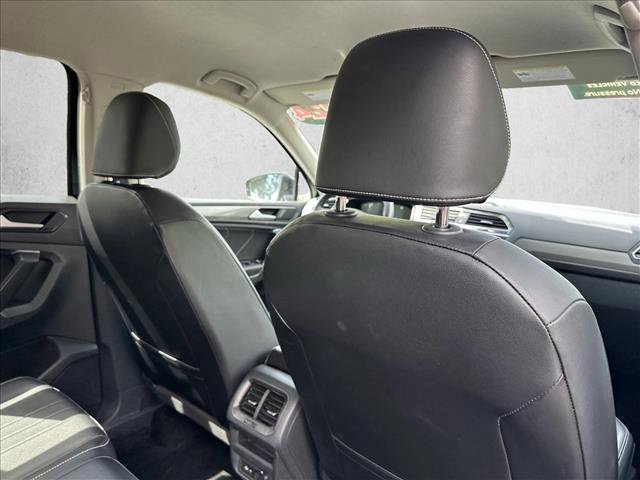 Used 2024 Volkswagen Tiguan SE image 29