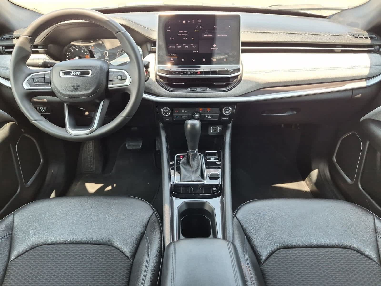Used 2024 Jeep Compass Latitude AWD/4WD image 19