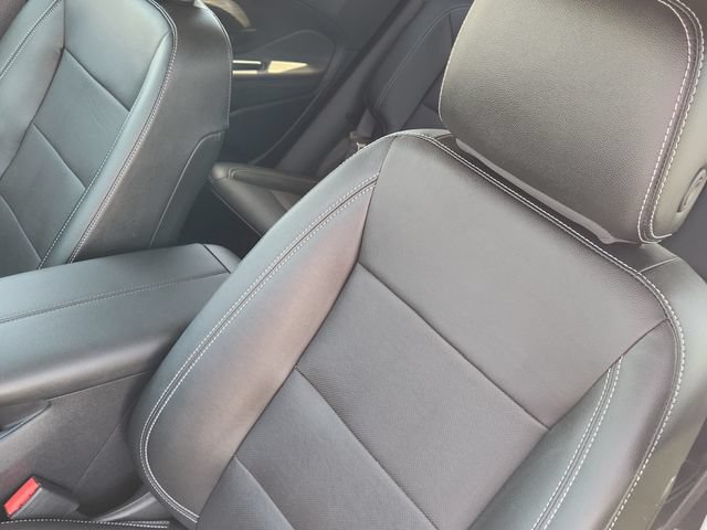 Used 2023 GMC Terrain SLT w/ Infotainment Package II FWD image 23