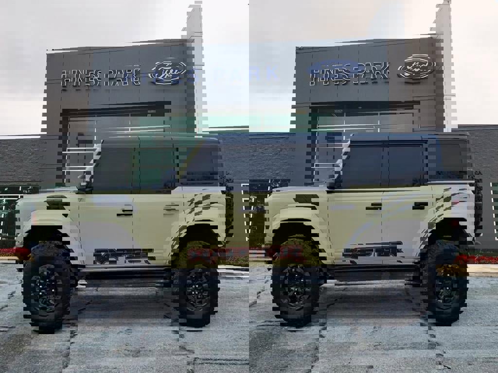 Certified 2024 Ford Bronco Raptor w/ Interior Carbon Fiber Pack 6 image 4