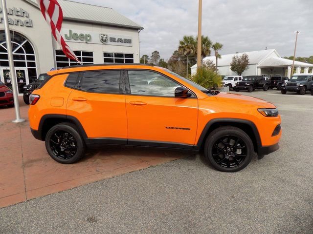 New 2026 Jeep Compass Latitude w/ Sun and Sound Group image 10