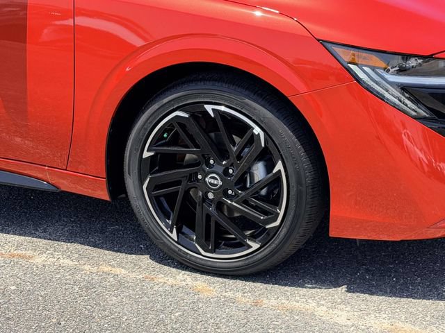 New 2026 Nissan Sentra SR w/ SR Premium Package FWD image 7