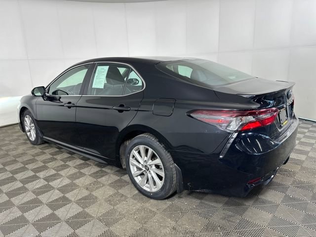 Used 2024 Toyota Camry SE image 5