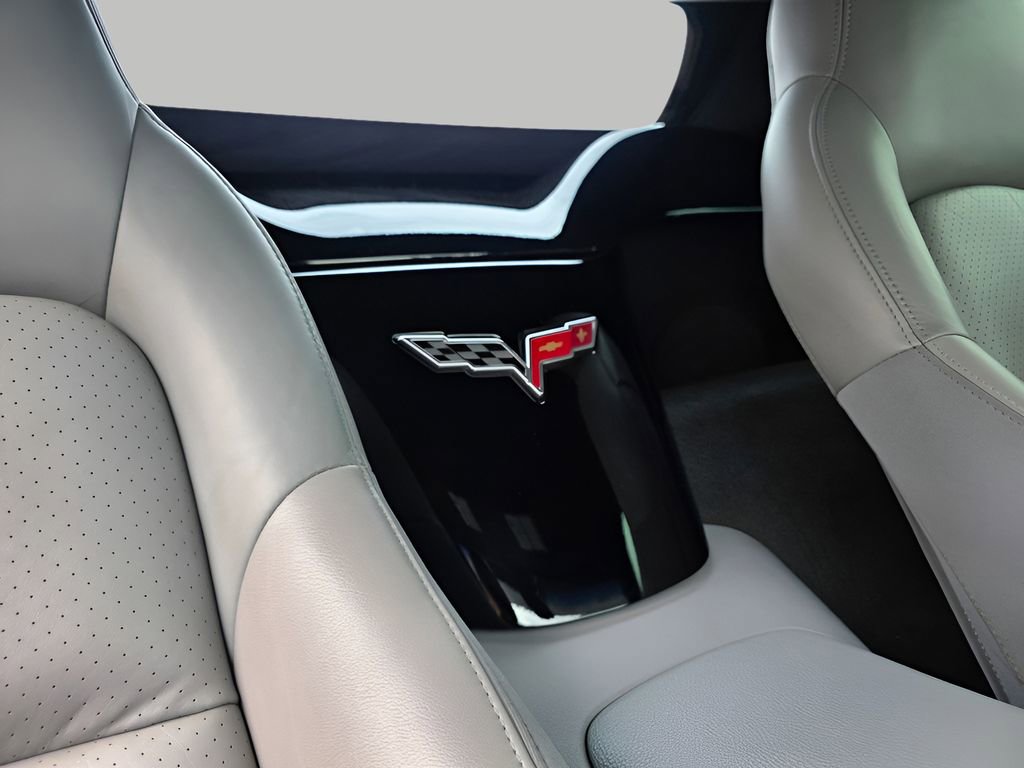 Used 2005 Chevrolet Corvette Convertible w/ Preferred Equipment Group image 12