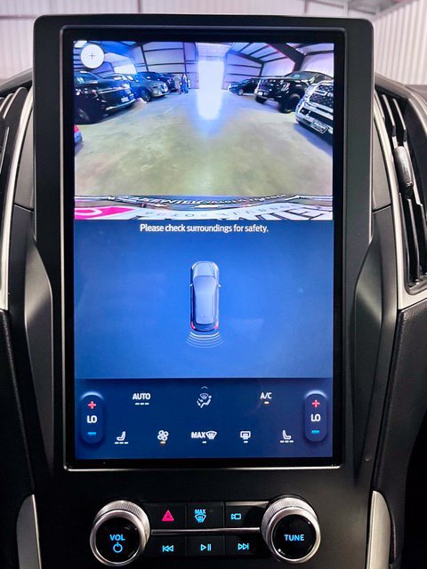 Used 2024 Ford Edge SEL AWD/4WD image 16