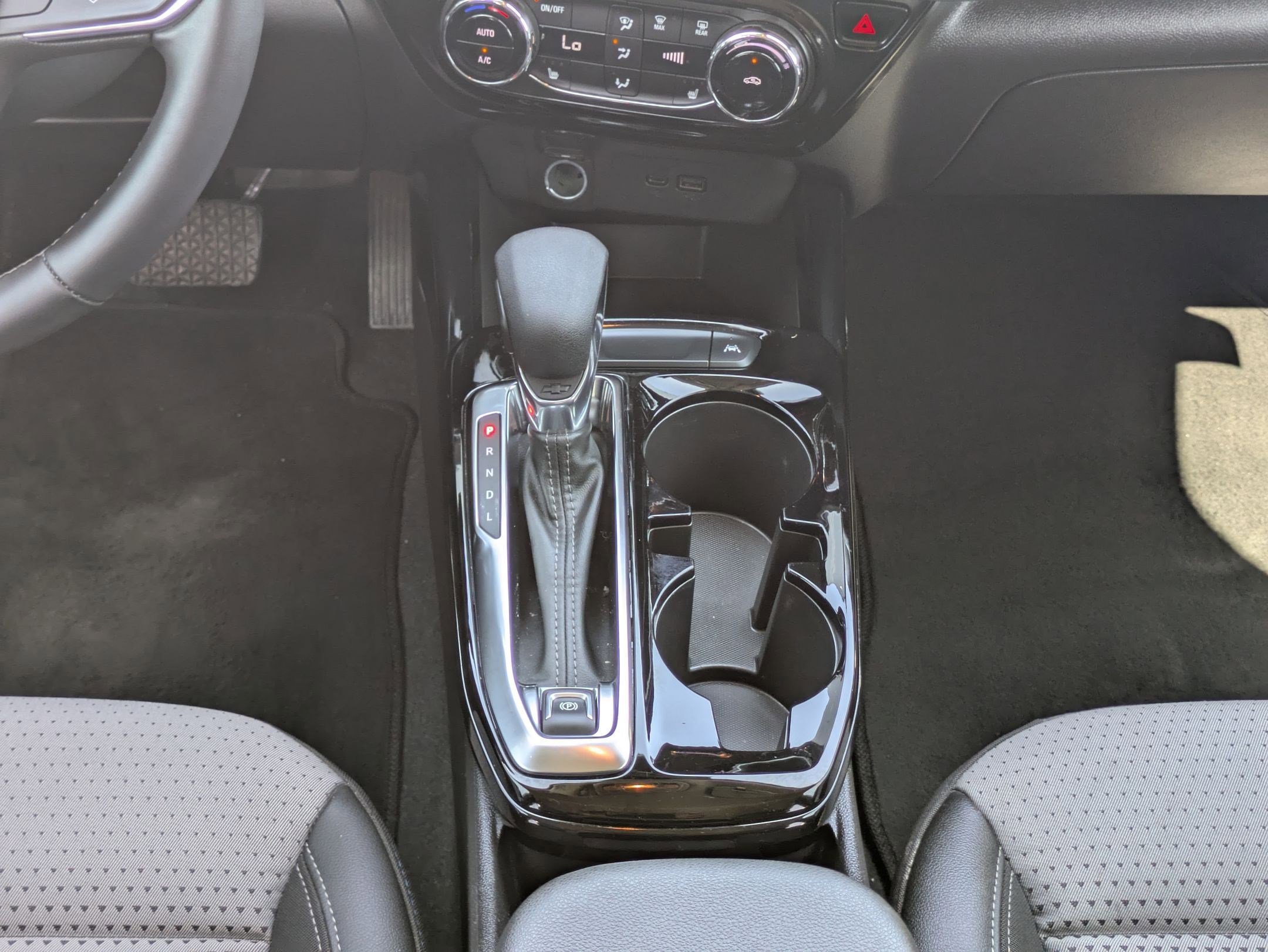 Used 2024 Chevrolet Trax LT w/ Driver Confidence Package image 16