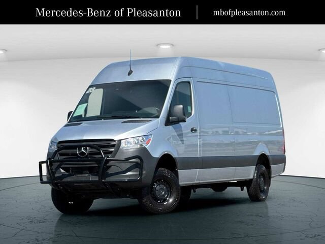 Used 2023 Mercedes-Benz Sprinter 2500 image 1