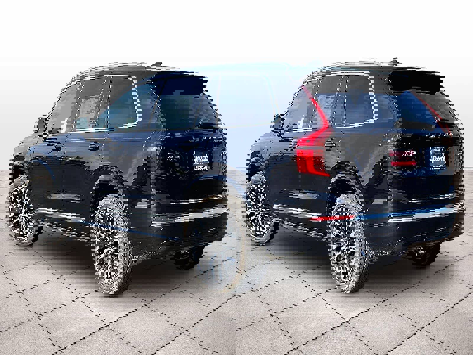 New 2026 Volvo XC90 T8 Ultra w/ Lounge Package image 3