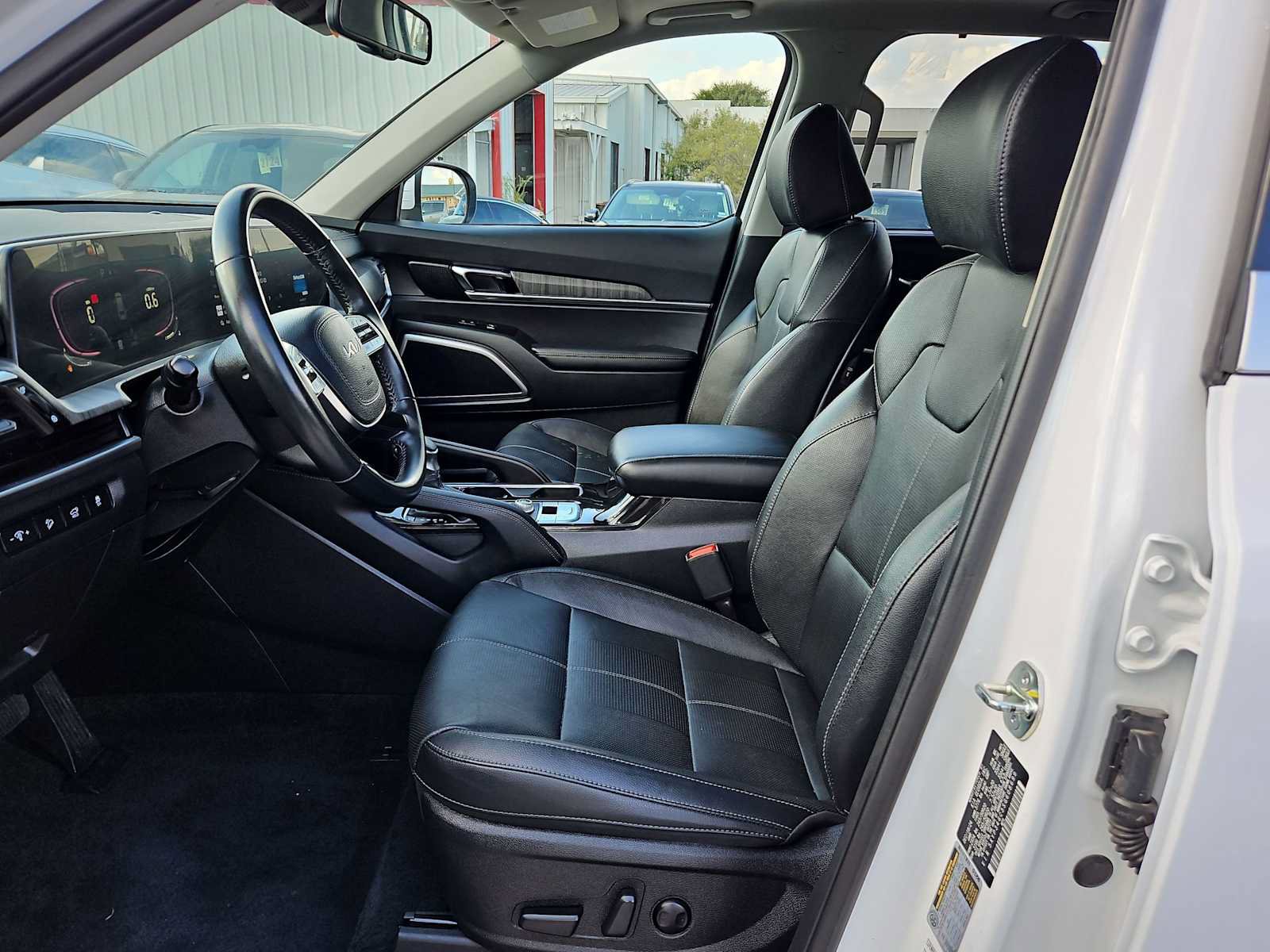 Certified 2025 Kia Telluride EX FWD image 15
