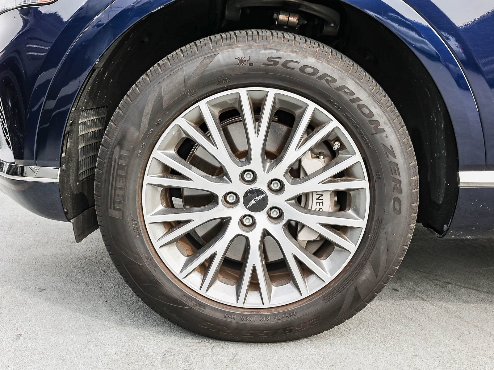 Used 2025 Genesis GV80 2.5T Standard image 9