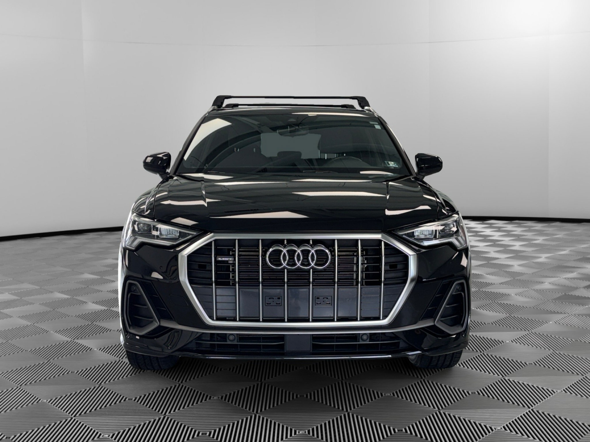 Used 2025 Audi Q3 2.0T Premium AWD/4WD image 3