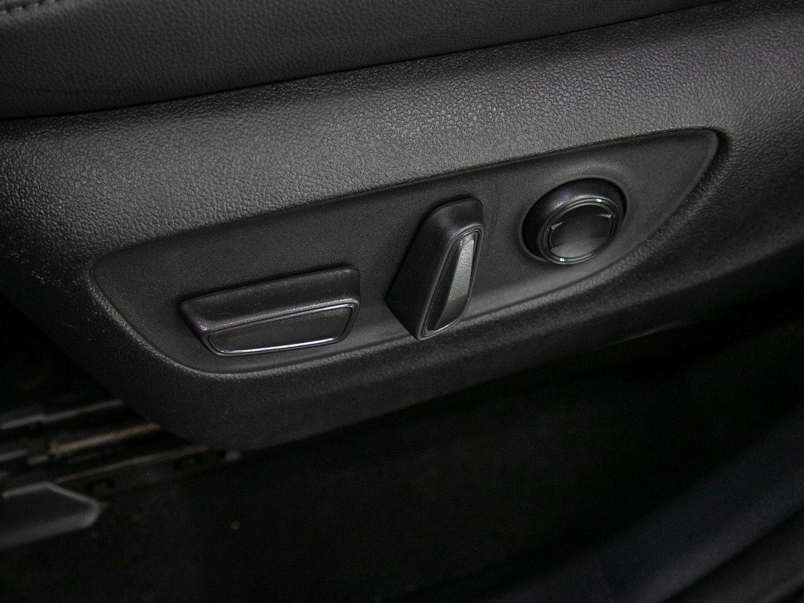 Used 2024 Toyota Grand Highlander AWD Hybrid image 23