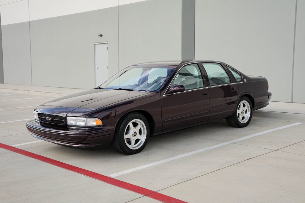Used 1996 Chevrolet Impala SS RWD image 4