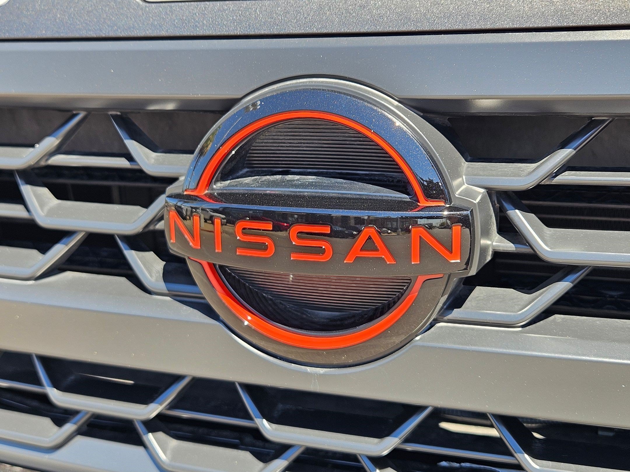 Used 2025 Nissan Frontier PRO-4X AWD/4WD image 24