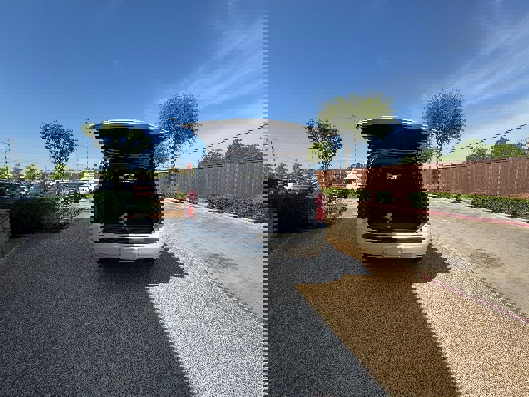 Used 2018 Chevrolet Suburban LT image 13