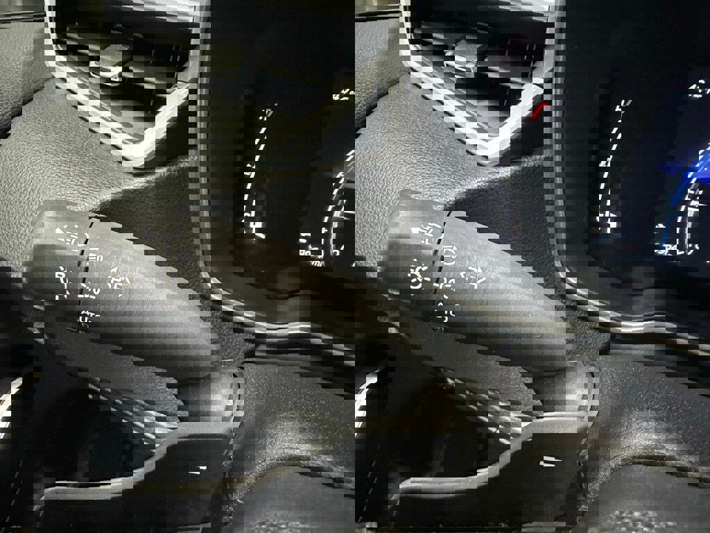 Used 2025 Toyota Corolla XSE image 21