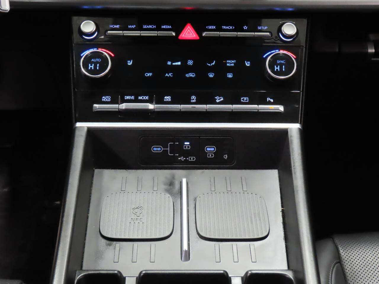 Used 2024 Hyundai Santa Fe SEL image 9