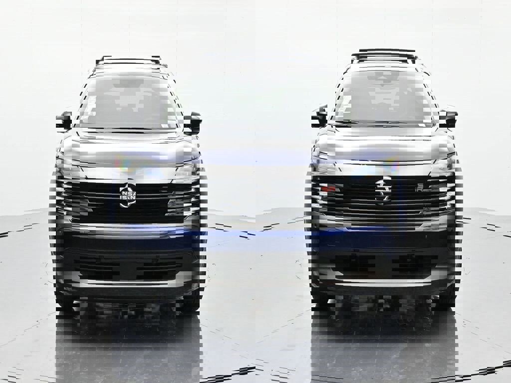 New 2026 Nissan Kicks SR image 2