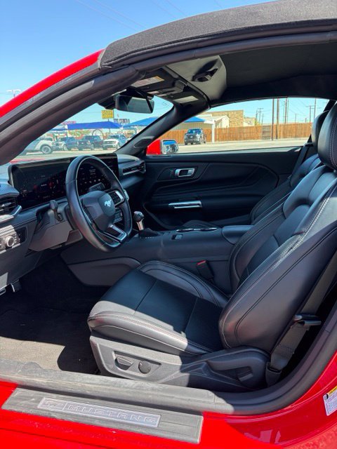 Used 2025 Ford Mustang Premium RWD image 9