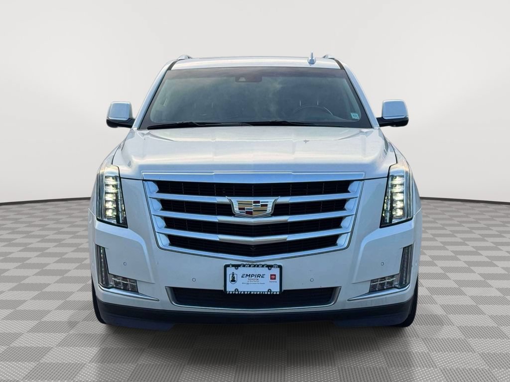 Used 2018 Cadillac Escalade Premium Luxury AWD/4WD image 2