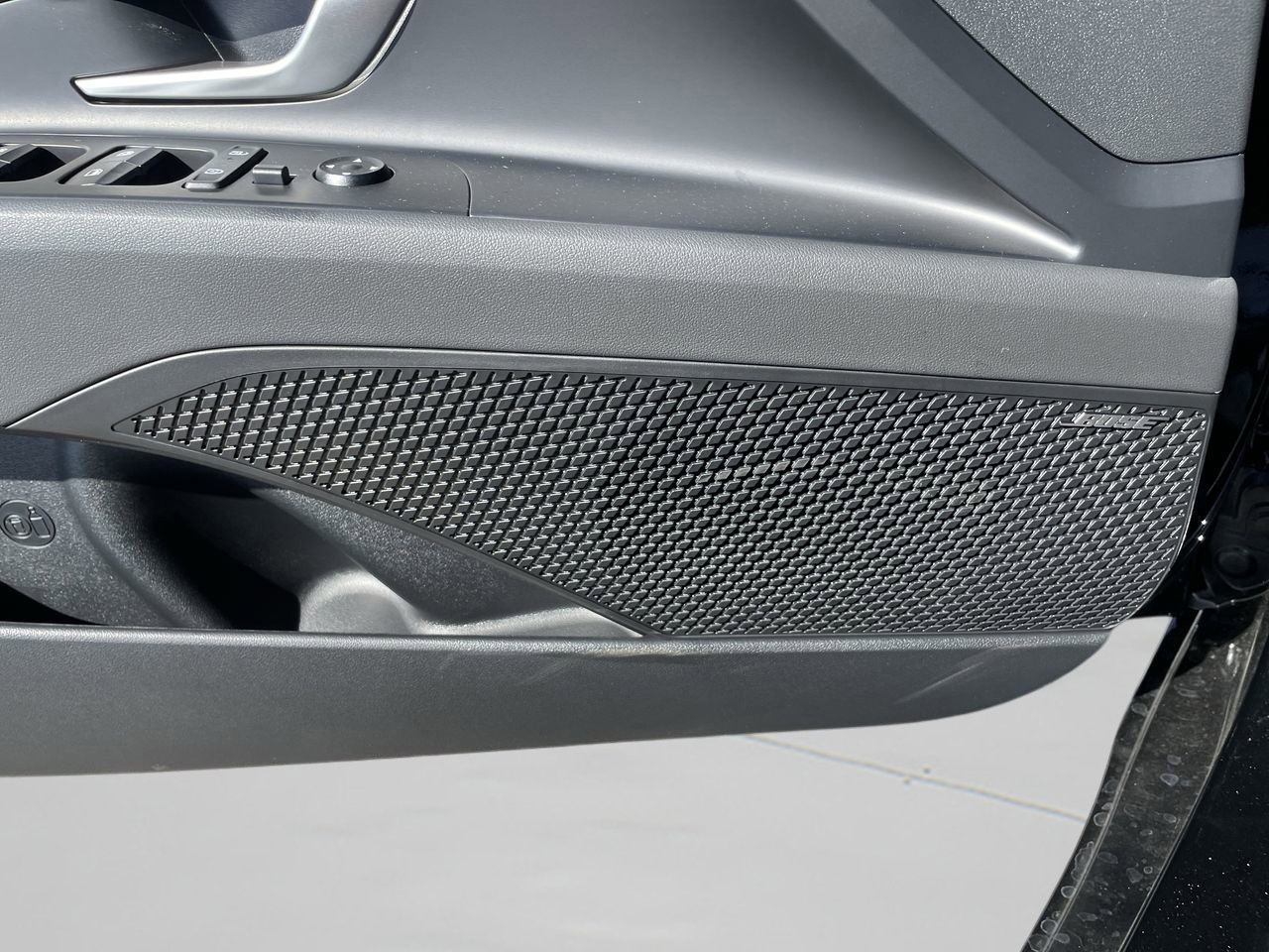 New 2026 Hyundai Elantra Limited image 26