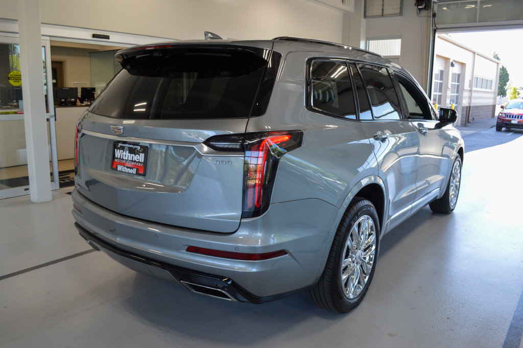 Used 2023 Cadillac XT6 Sport w/ Technology Package AWD/4WD image 5