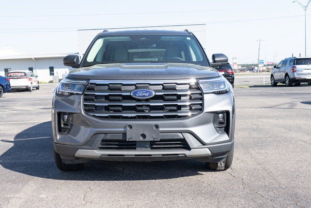 Used 2025 Ford Explorer Active w/ Active Comfort Package AWD/4WD image 8