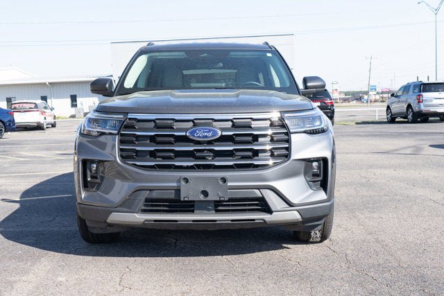 Used 2025 Ford Explorer Active w/ Active Comfort Package AWD/4WD image 8