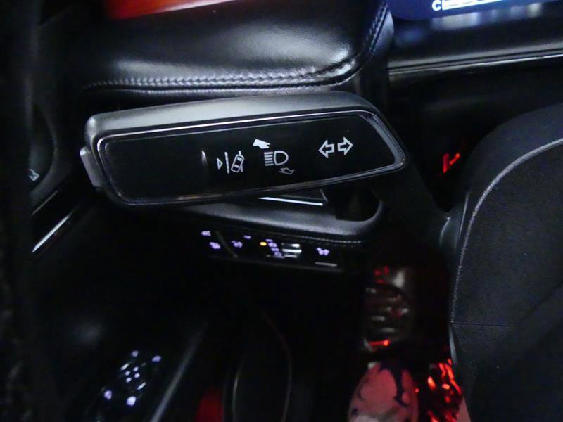 Used 2022 Lincoln Nautilus Reserve w/ Luxury Package image 19