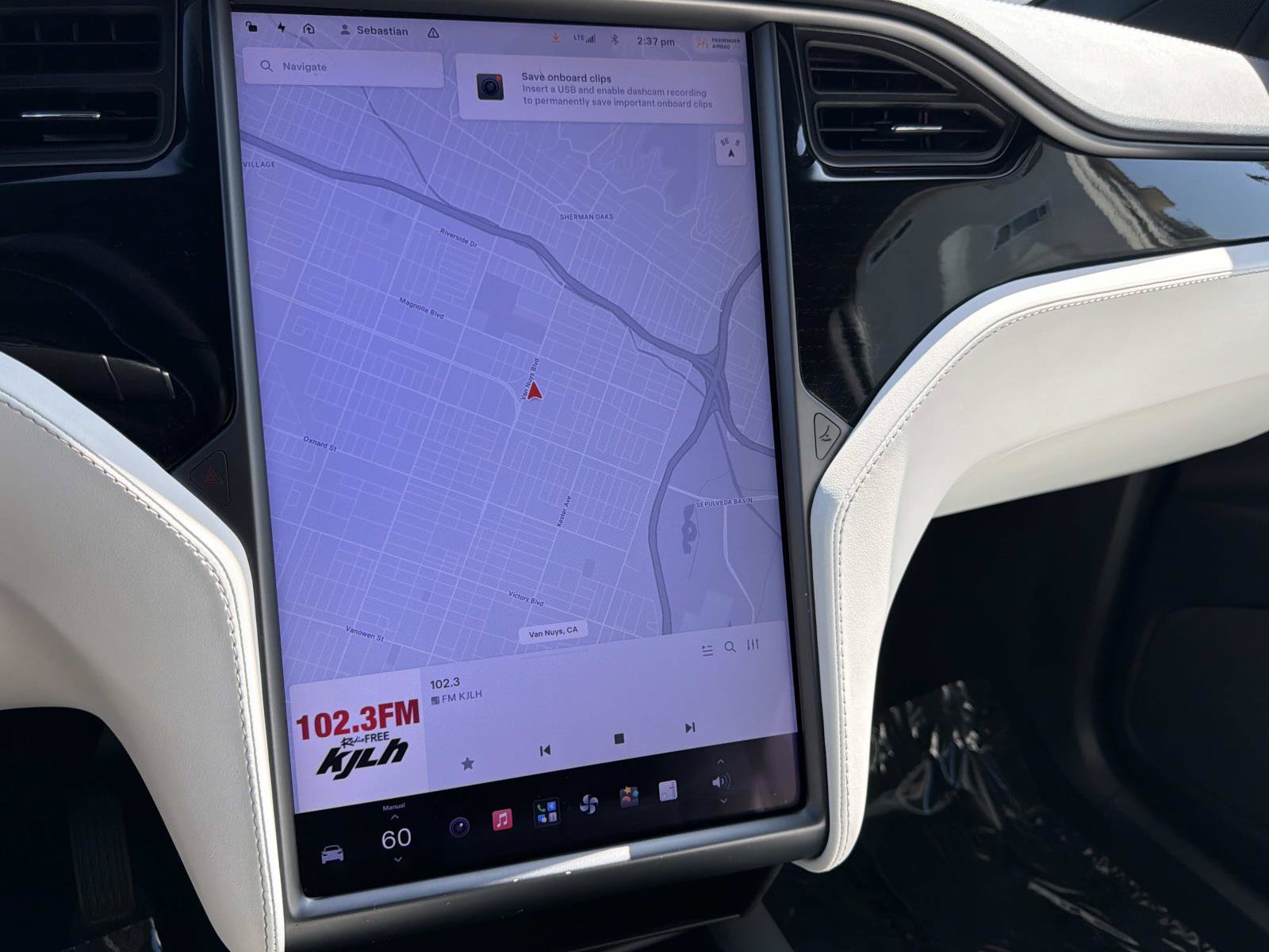 Used 2020 Tesla Model X Long Range AWD/4WD image 22