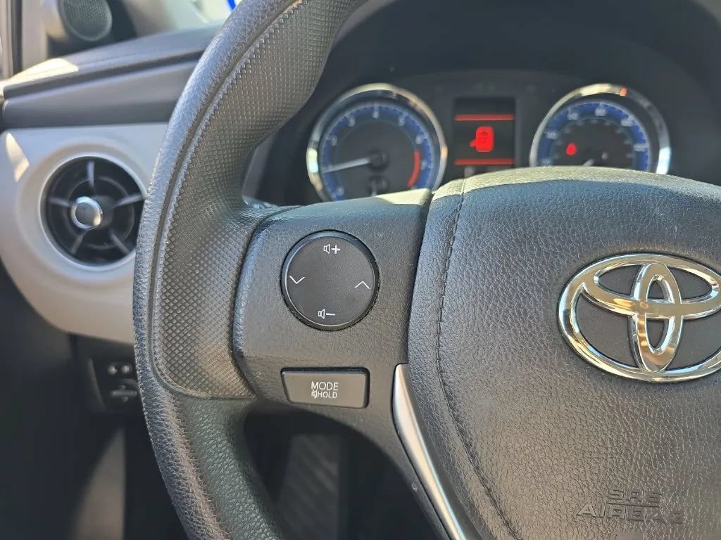 Used 2019 Toyota Corolla LE FWD image 15
