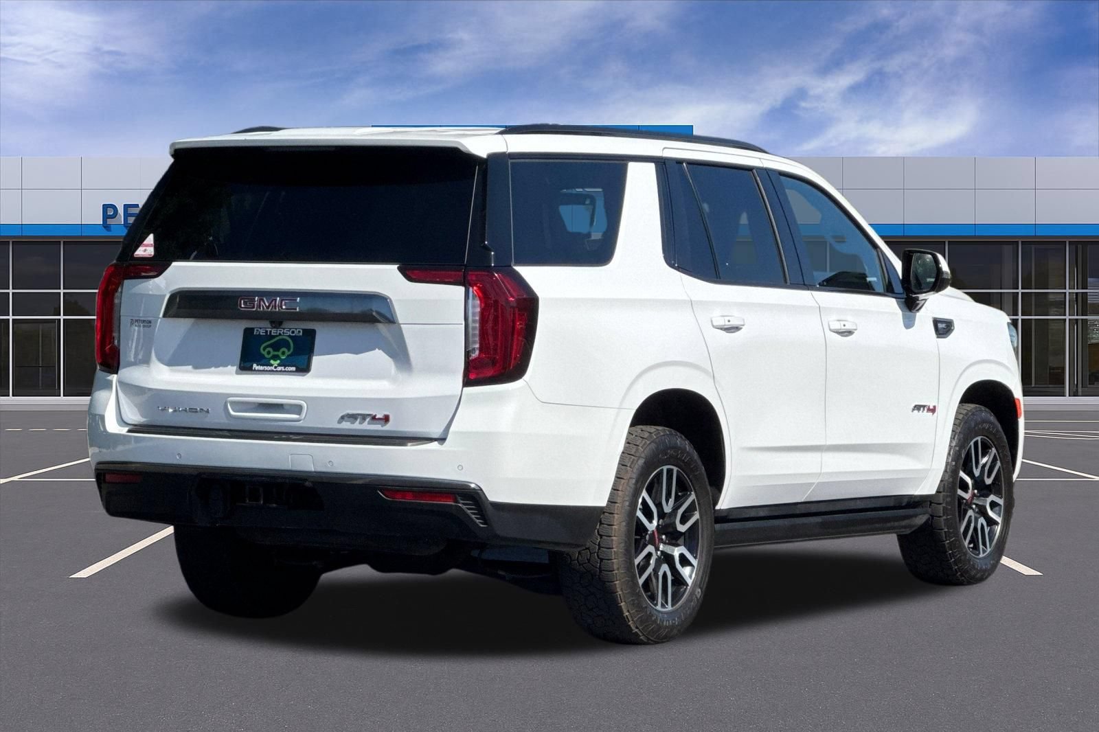 Certified 2022 GMC Yukon AT4 w/ Max Trailering Package AWD/4WD image 4