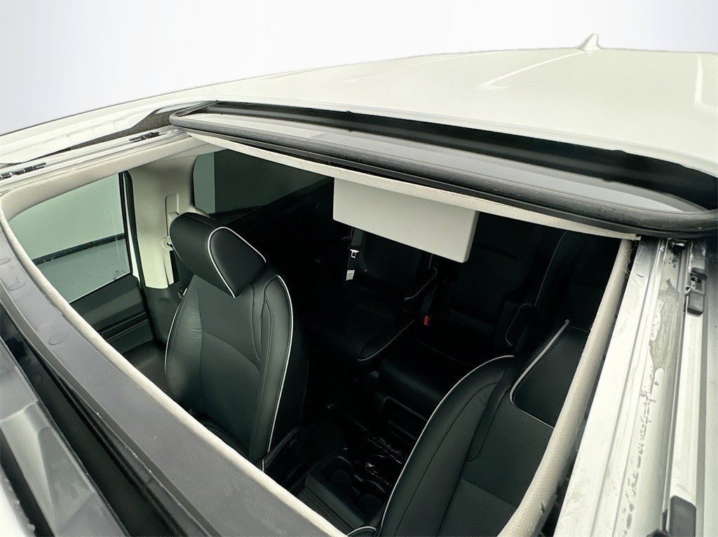 Certified 2026 Honda Odyssey Elite image 33