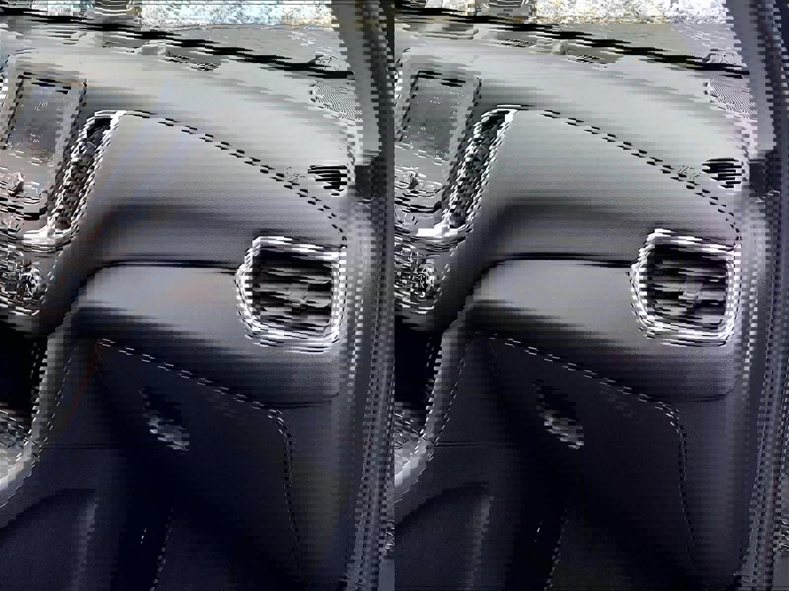 Used 2023 Chevrolet Equinox LT image 13