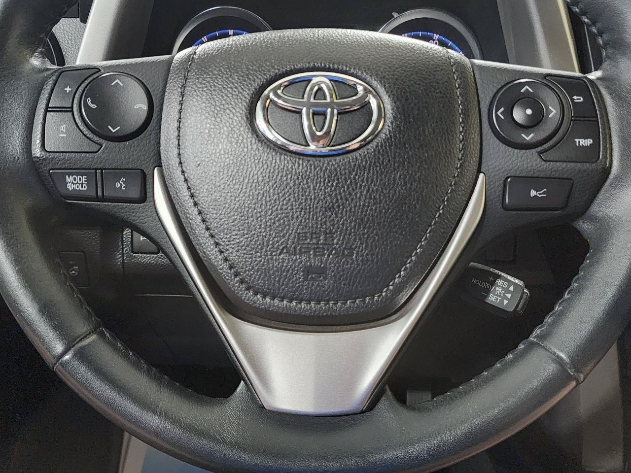 Used 2017 Toyota RAV4 Platinum w/ All Weather Liner Package AWD/4WD image 20